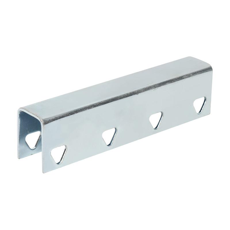 Conector pătrat din oțel